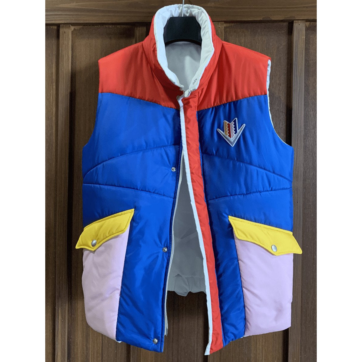 Kaito's Stylish Puffer Vest for All Seasons