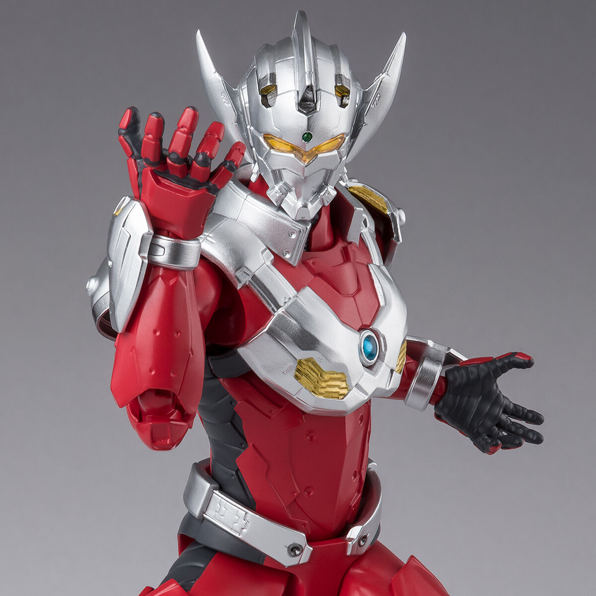 SH Figuarts Animated Ultraman Taro Suit with Cool Accessories