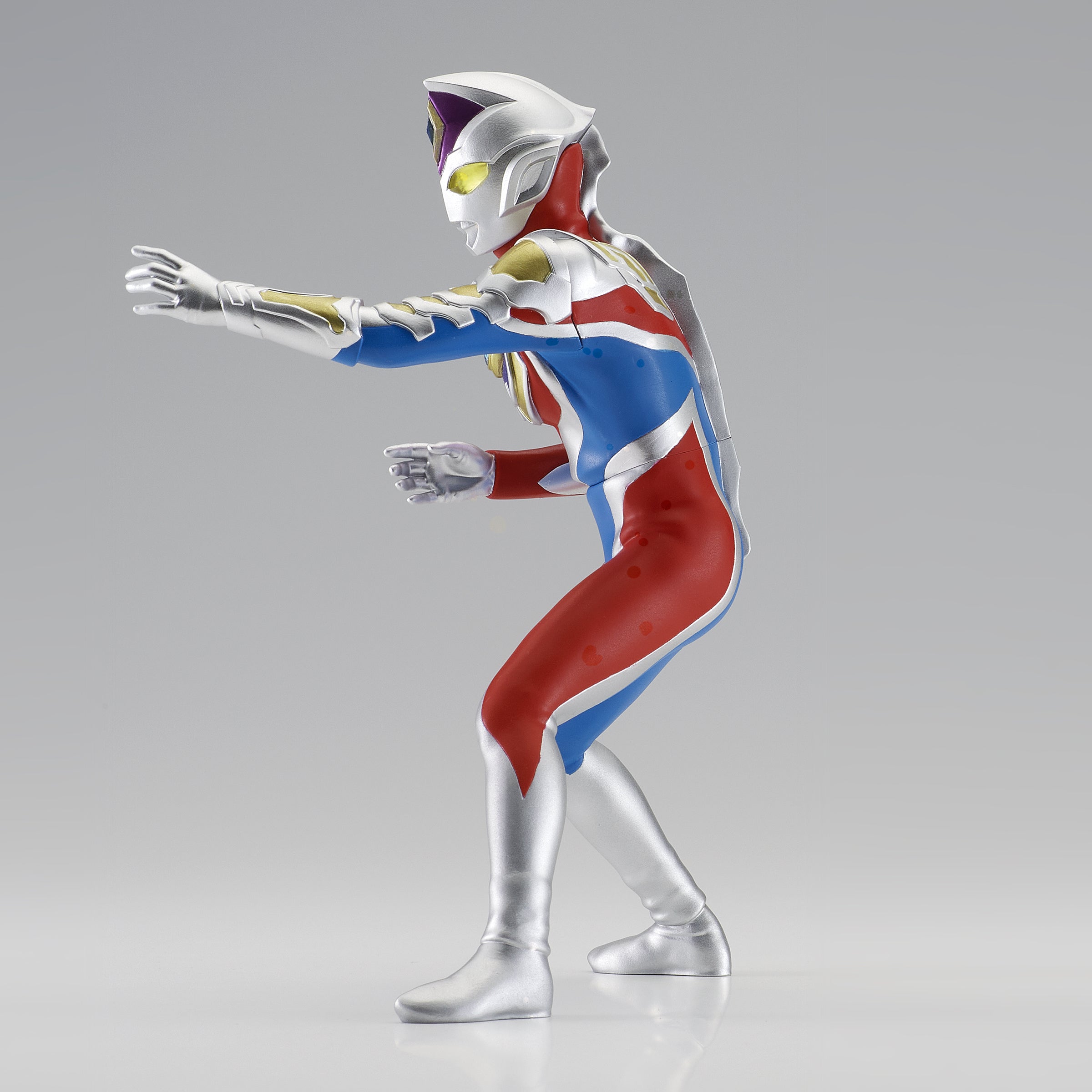 Collectible Ultraman Decker Flash Heroes Brave Statue Figure (Version A) - A Must - Have for Ultraman Fans