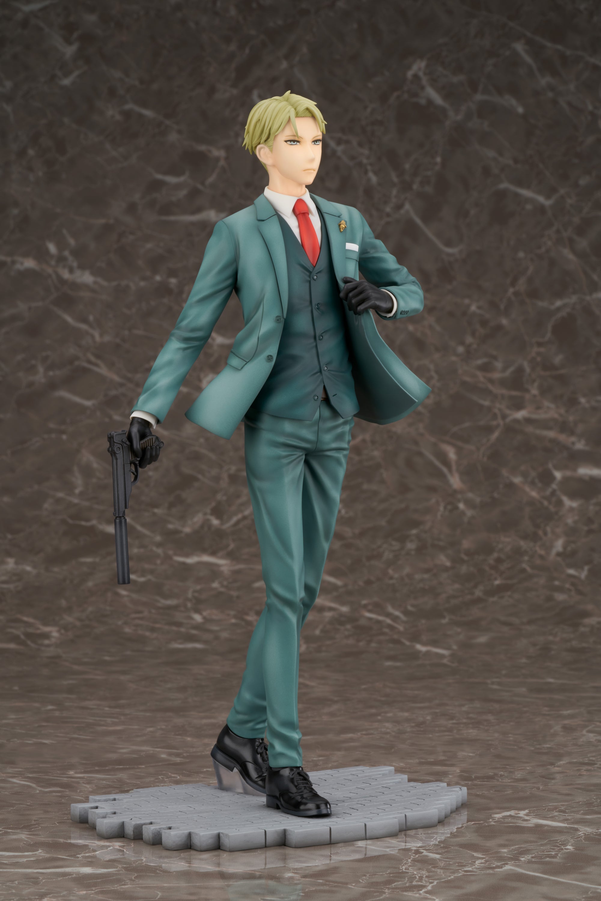 High - Quality 1/7 Scale Loid Forger Figure from SPYxFAMILY