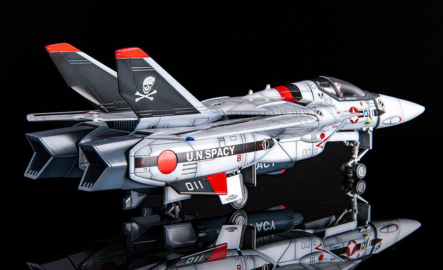 Macross PLAMAX 1/72 Scale VF-1A/S Fighter Valkyrie Plastic Model Kit Inspired by Ichijyo Hikaru's Fighter