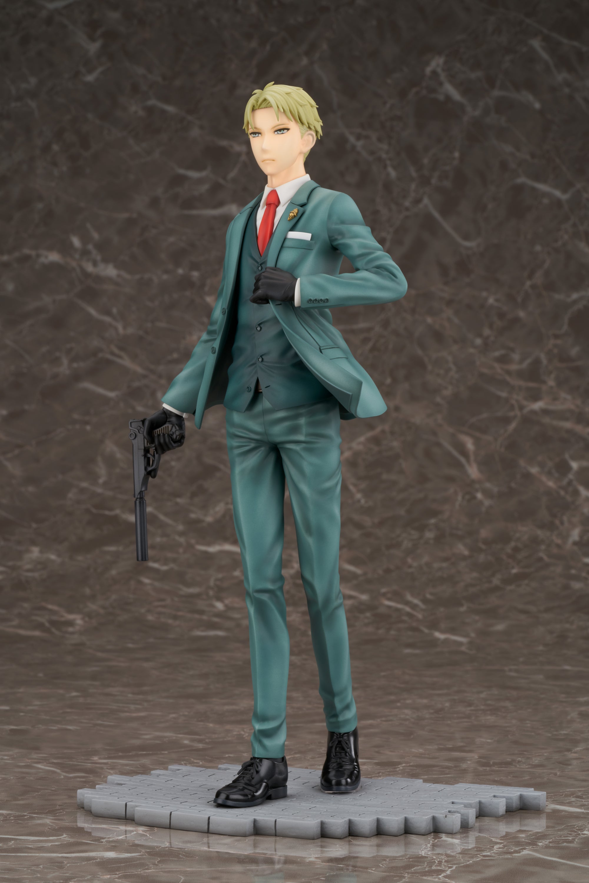High - Quality 1/7 Scale Loid Forger Figure from SPYxFAMILY