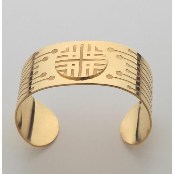 Misora's Beautiful Bracelet Bangle