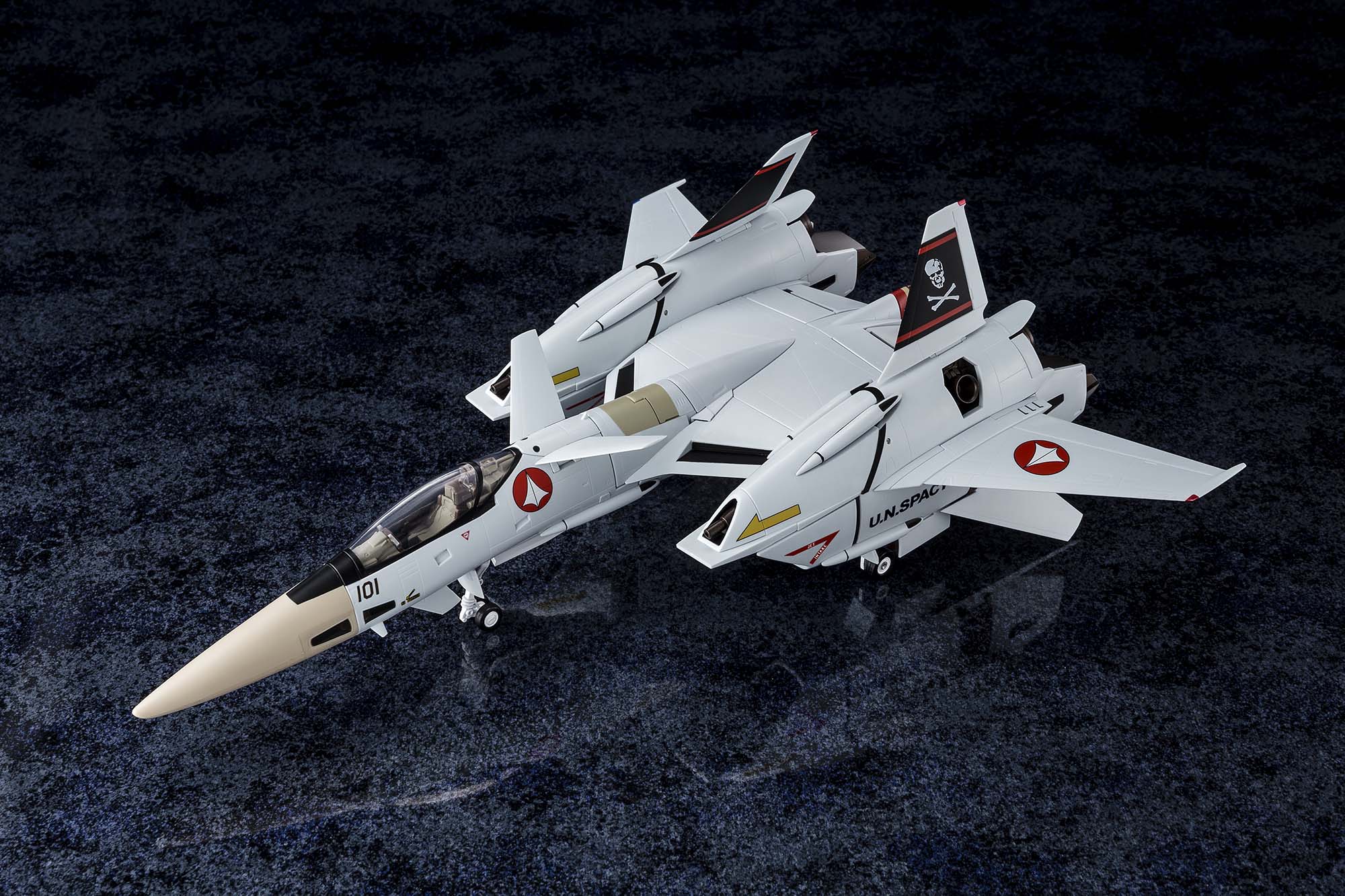 1/60 Scale Macross Arcadia VF - 4A Lightning III Ichijyo Hikaru Fully Transformable Model