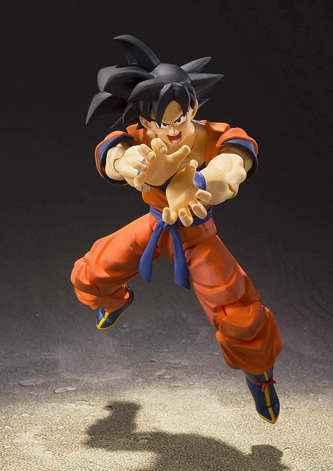 SH Figuarts Authentic Earth - Raised Saiyan Son Goku Action Figure