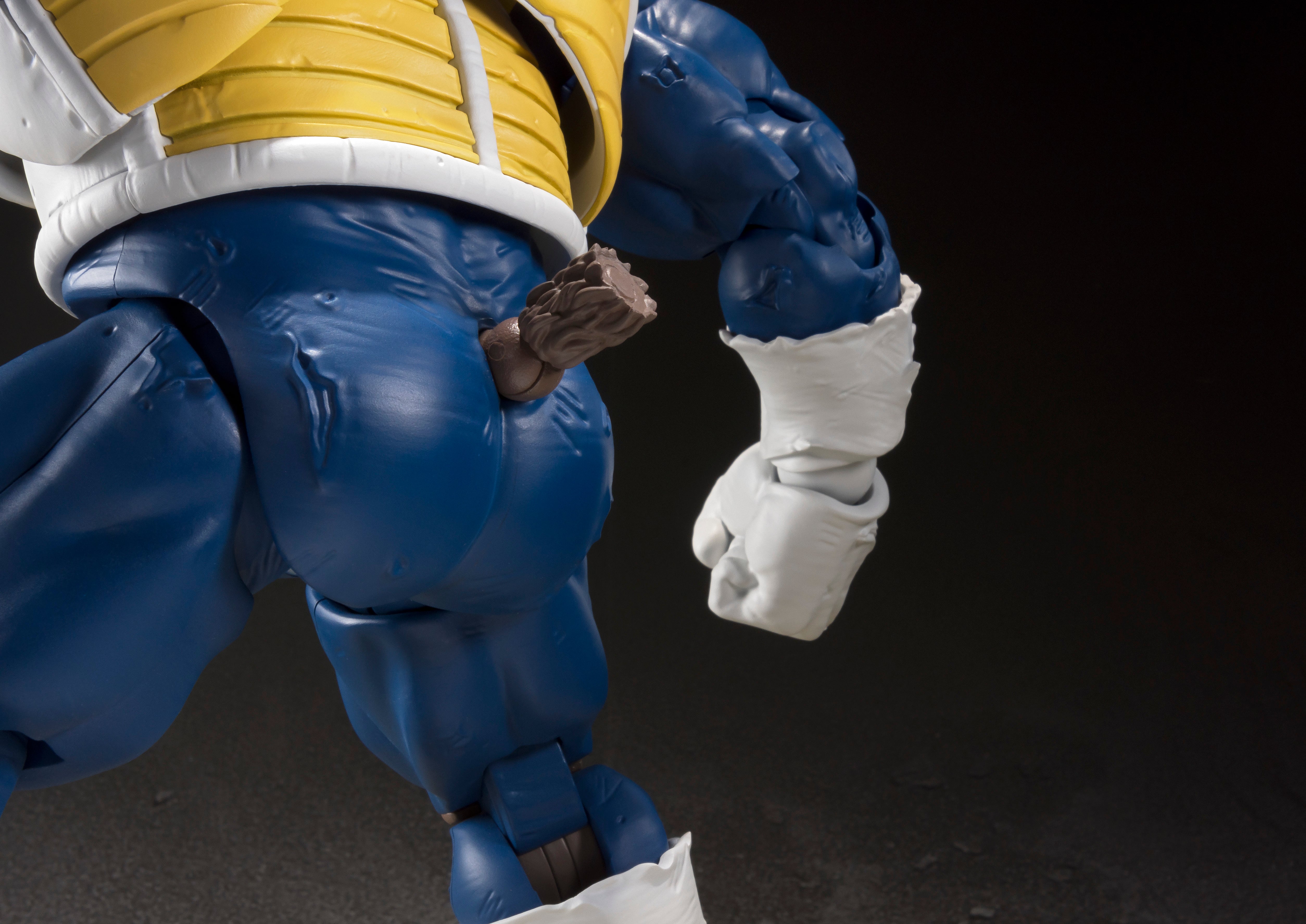 S.H. Figuarts Poseable Great Ape Vegeta Figure