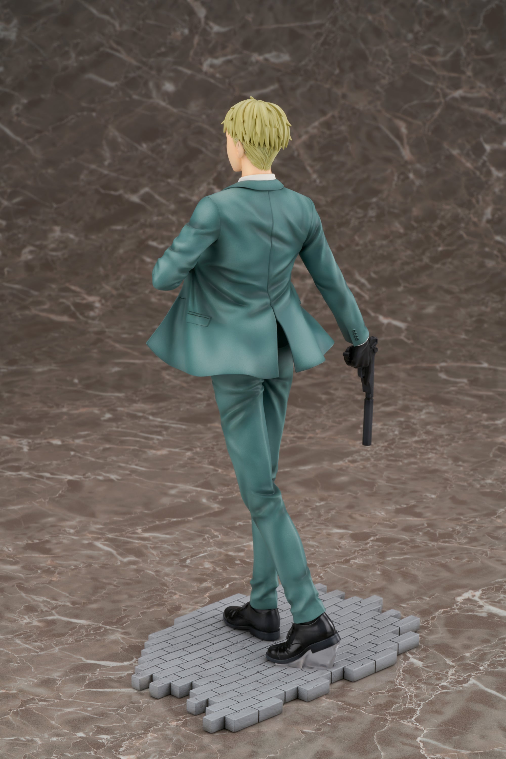 High - Quality 1/7 Scale Loid Forger Figure from SPYxFAMILY
