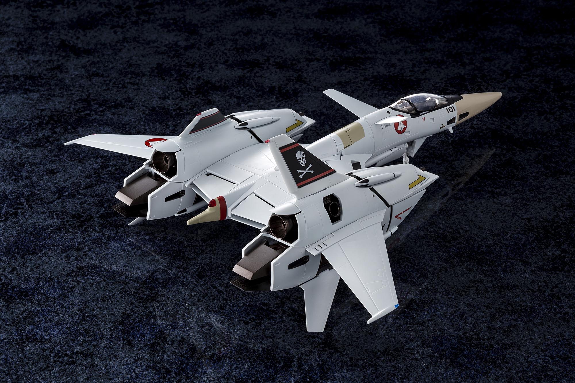 1/60 Scale Macross Arcadia VF - 4A Lightning III Ichijyo Hikaru Fully Transformable Model