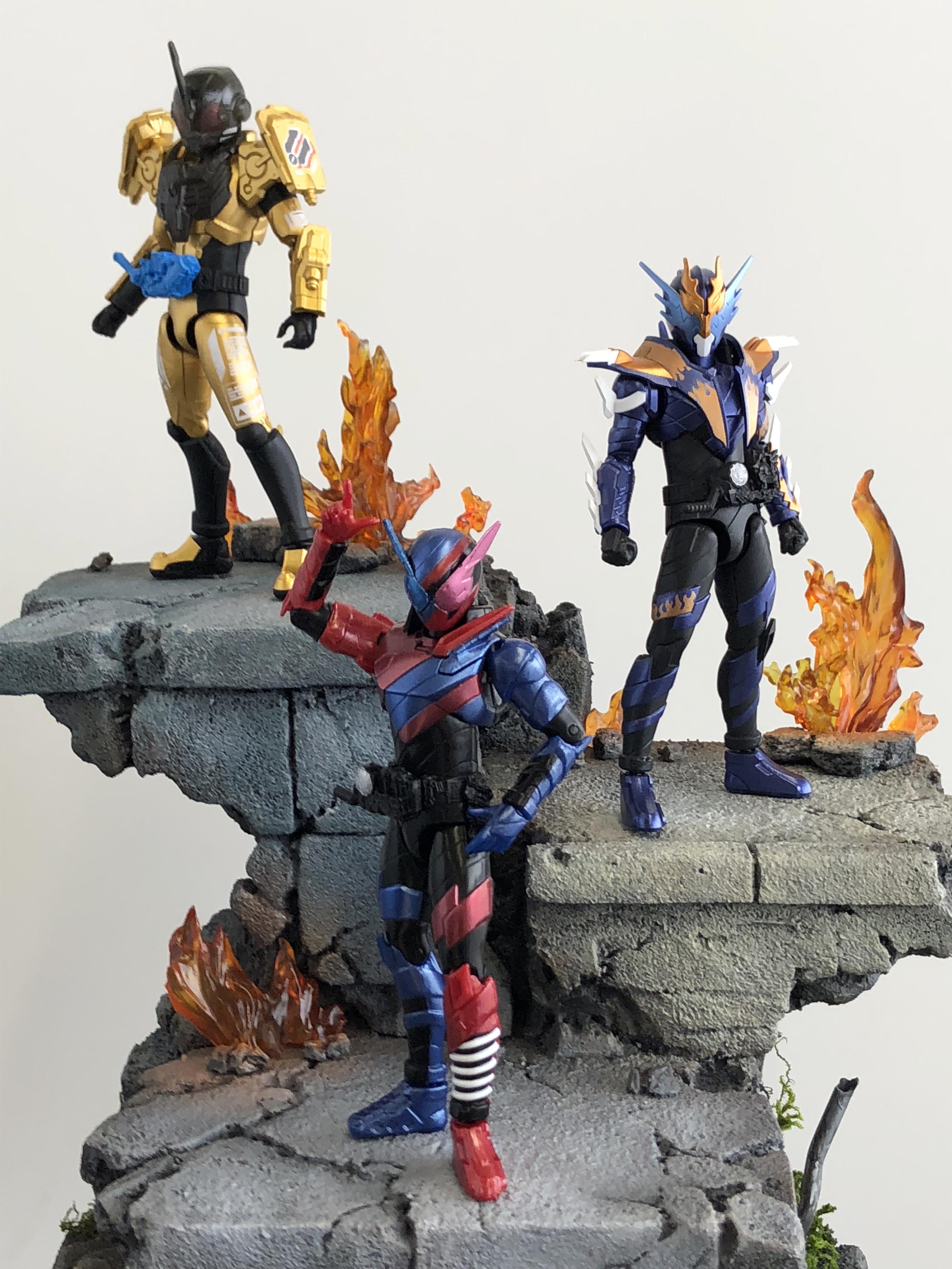 RKF Legendary Series Kamen Rider Build Rabbit Tank Form Action Figure