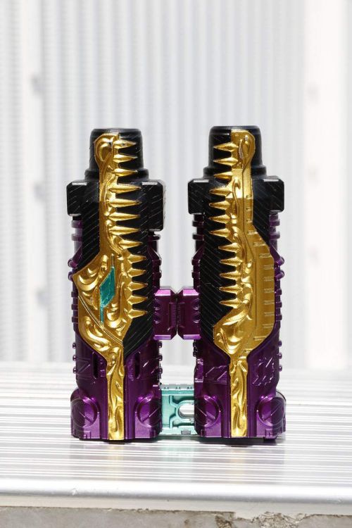 Special Edition Build Super Complete Love & Peace Box Set with Prime Rogue Full Bottle Collectible