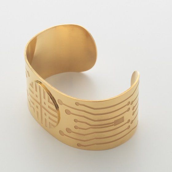 Misora's Beautiful Bracelet Bangle