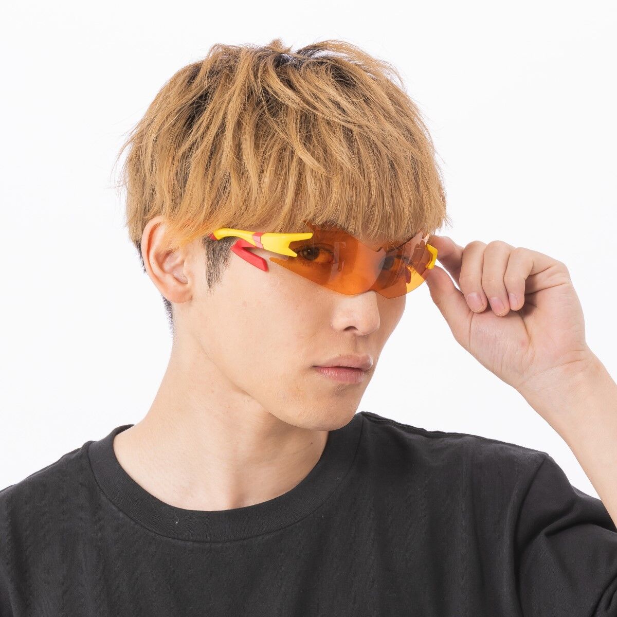 AirFly Jiro Momotani's Stylish DonBrothers Sunglasses