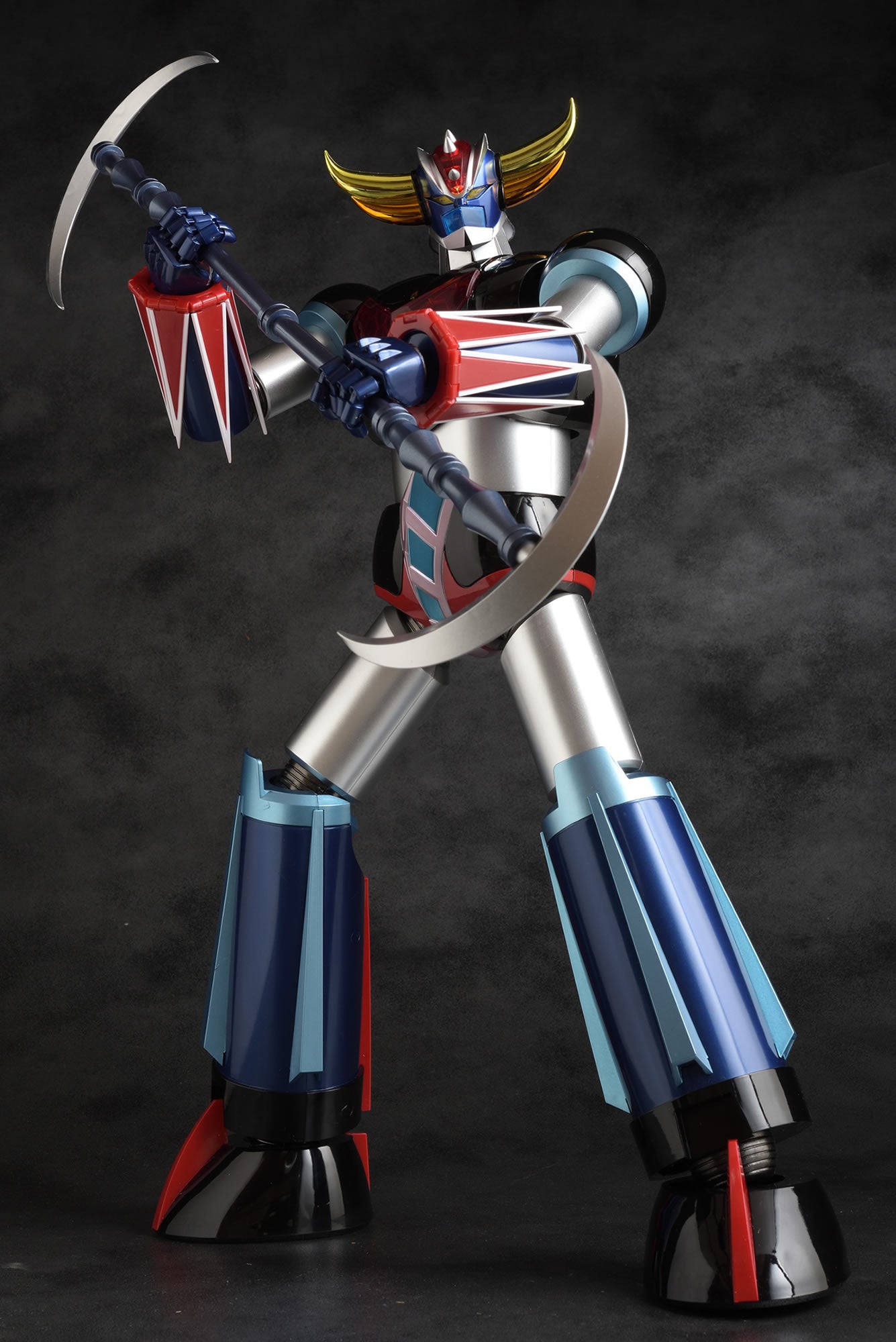 Renewed Grand-Size Grendizer Action Model from Evolution Toys