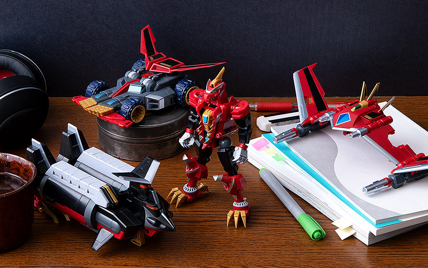 Newly Designed Fully Combining Dynazenon Mecha from SSSS Gridman Sequel