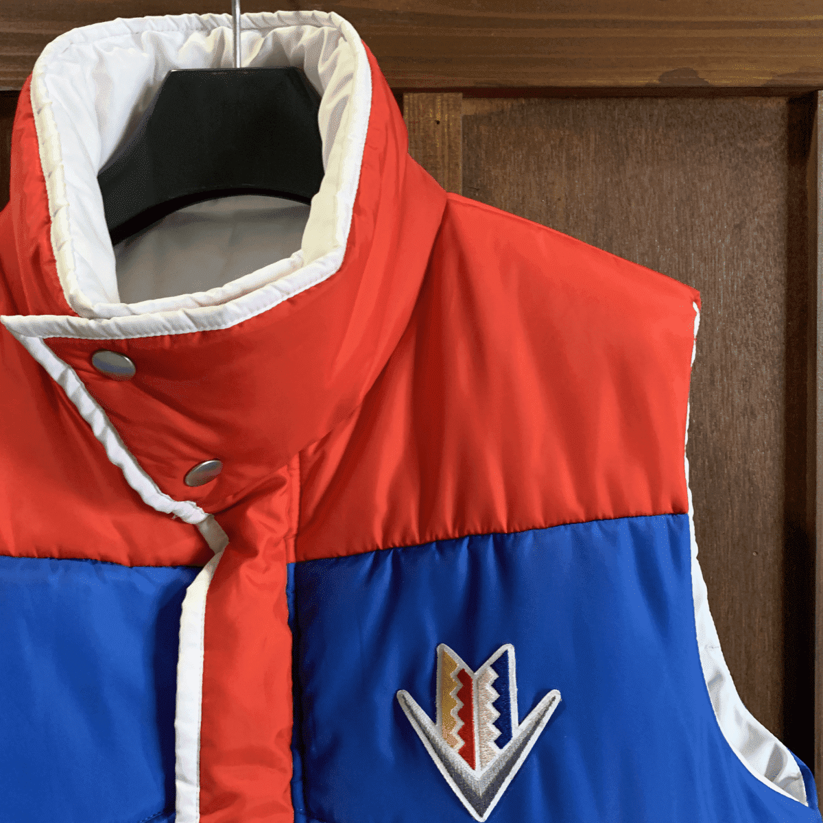 Kaito's Stylish Puffer Vest for All Seasons