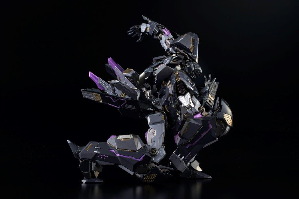 Flame Toys Highly-Posable Die-Cast Kuro Kara Kuri Megatron Figure
