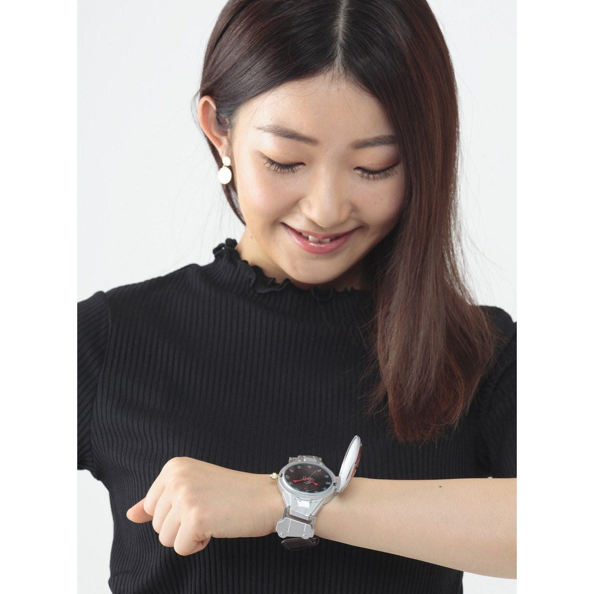 Hibiki Drum Style Live Action Wristwatch with Chinese Numerals