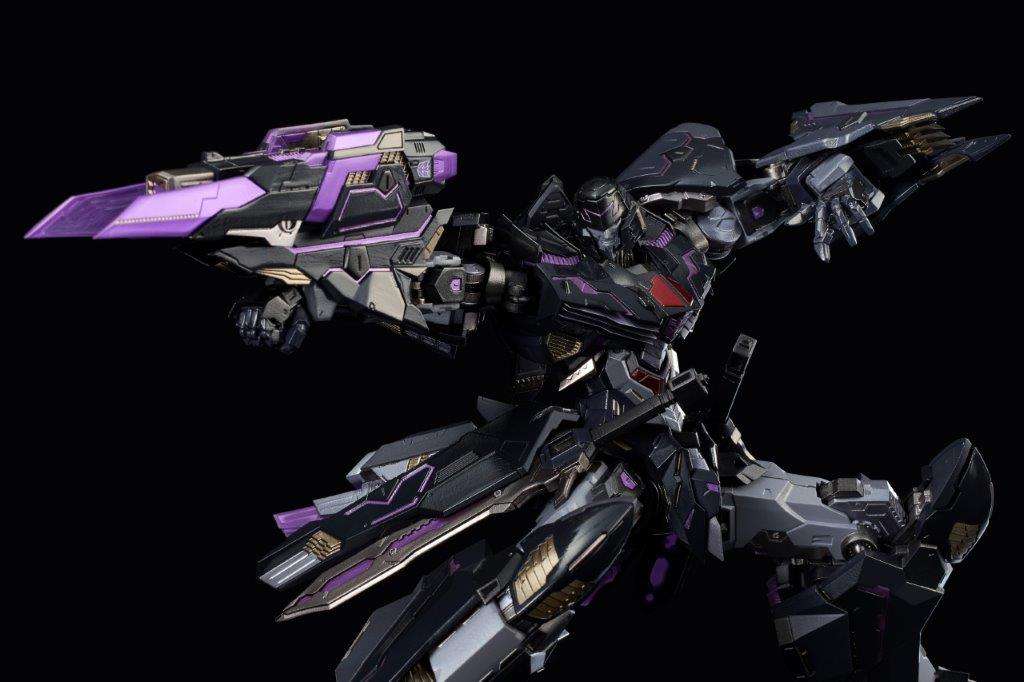 Flame Toys Highly-Posable Die-Cast Kuro Kara Kuri Megatron Figure