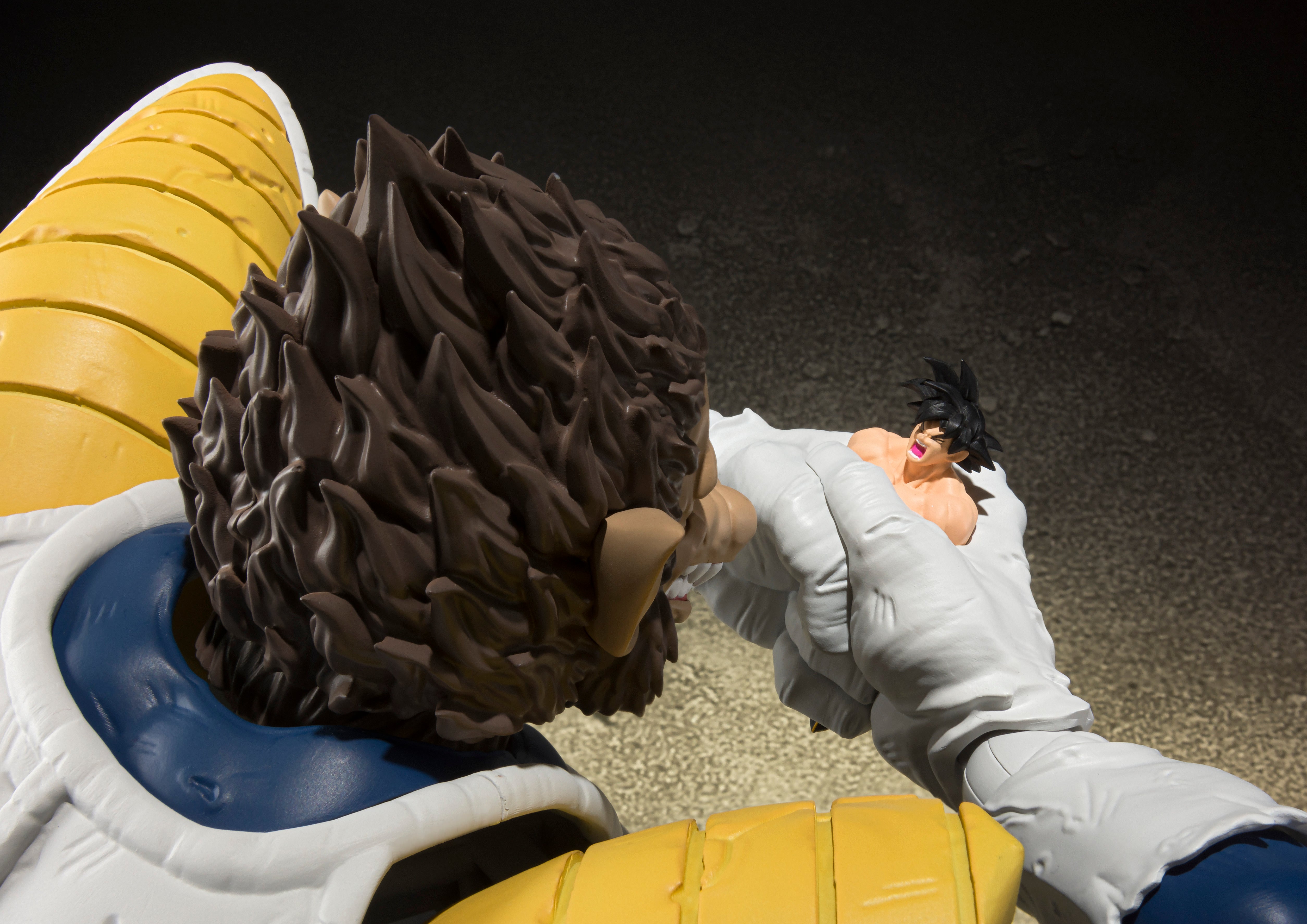 S.H. Figuarts Poseable Great Ape Vegeta Figure