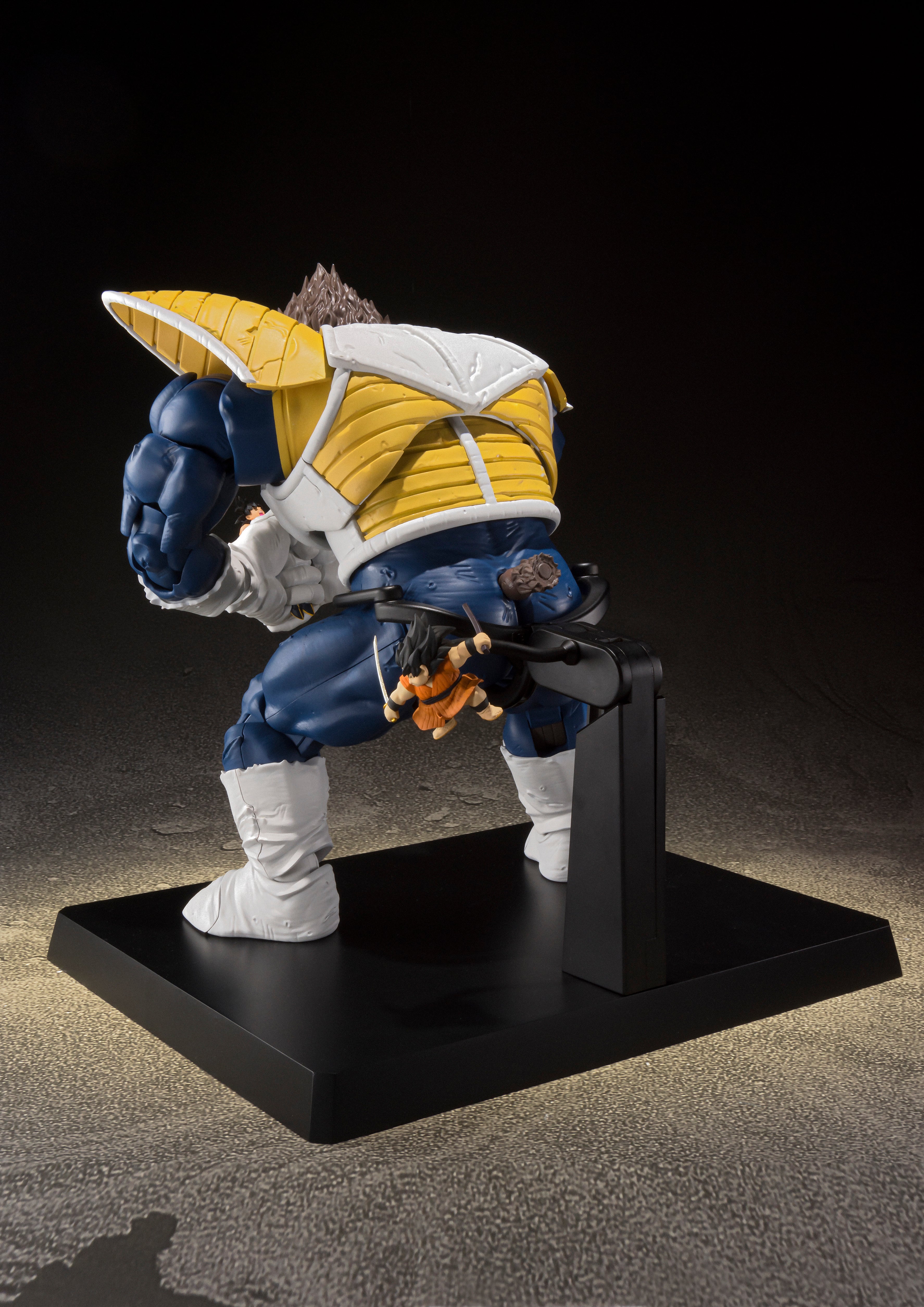 S.H. Figuarts Poseable Great Ape Vegeta Figure