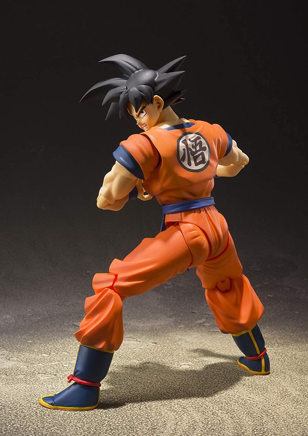 SH Figuarts Authentic Earth - Raised Saiyan Son Goku Action Figure