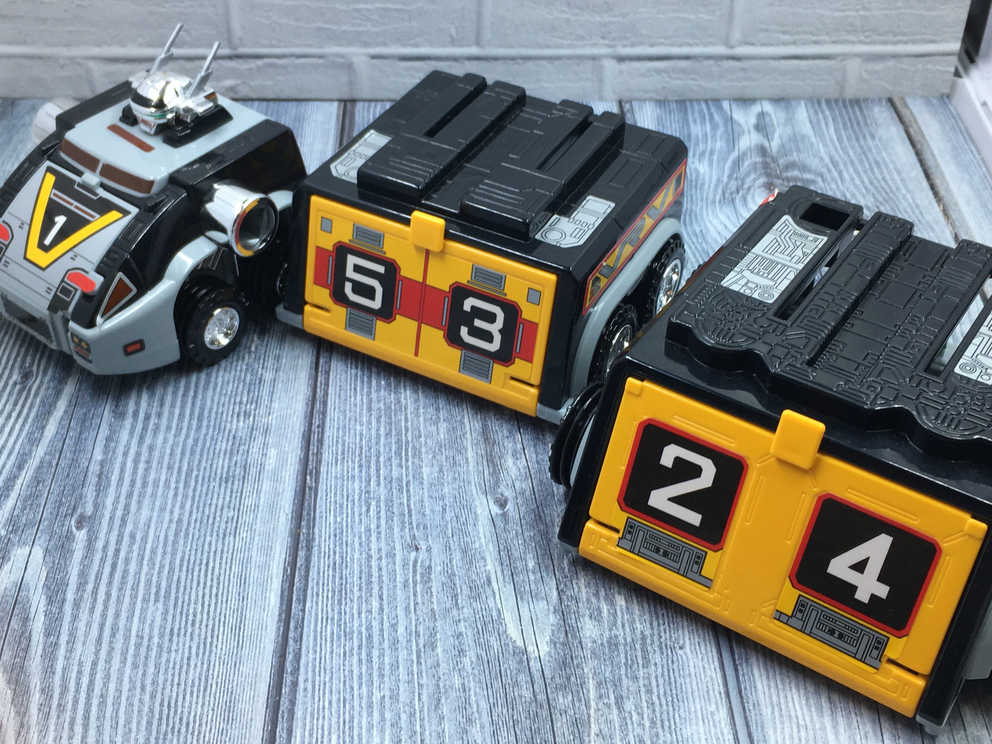 Mini Set of Carranger Victorailer and Turbo Artillatron