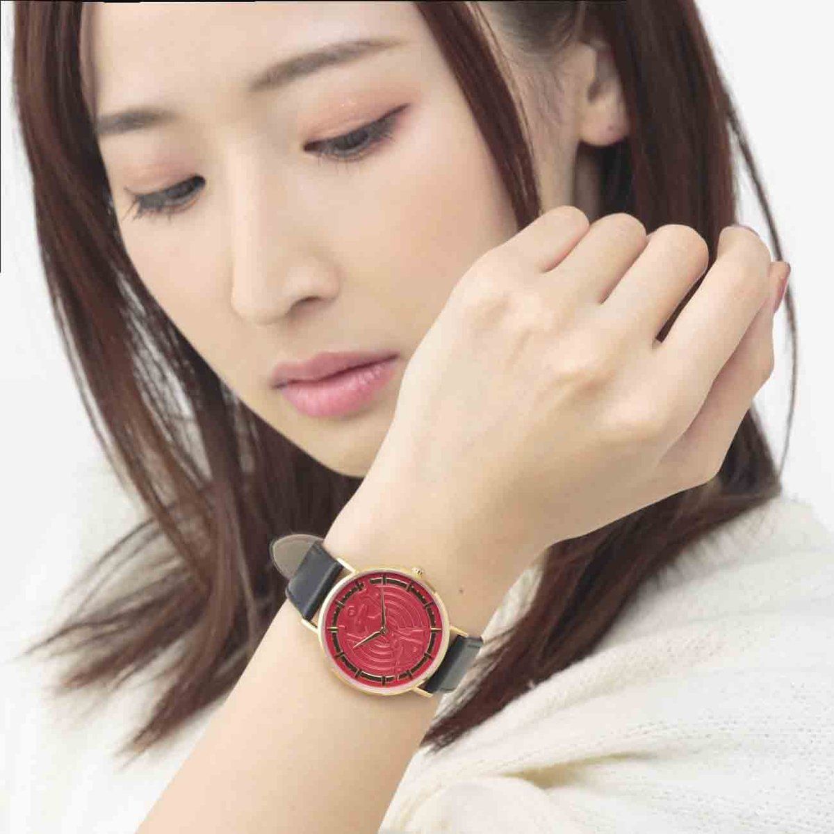 Stylish Women's Kamen Rider OOO Cracked Medal Leather Band Watch