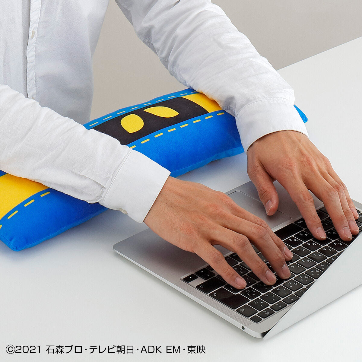 Lovekov Comfortable Plush PC Cushion with Keyboard Handrest