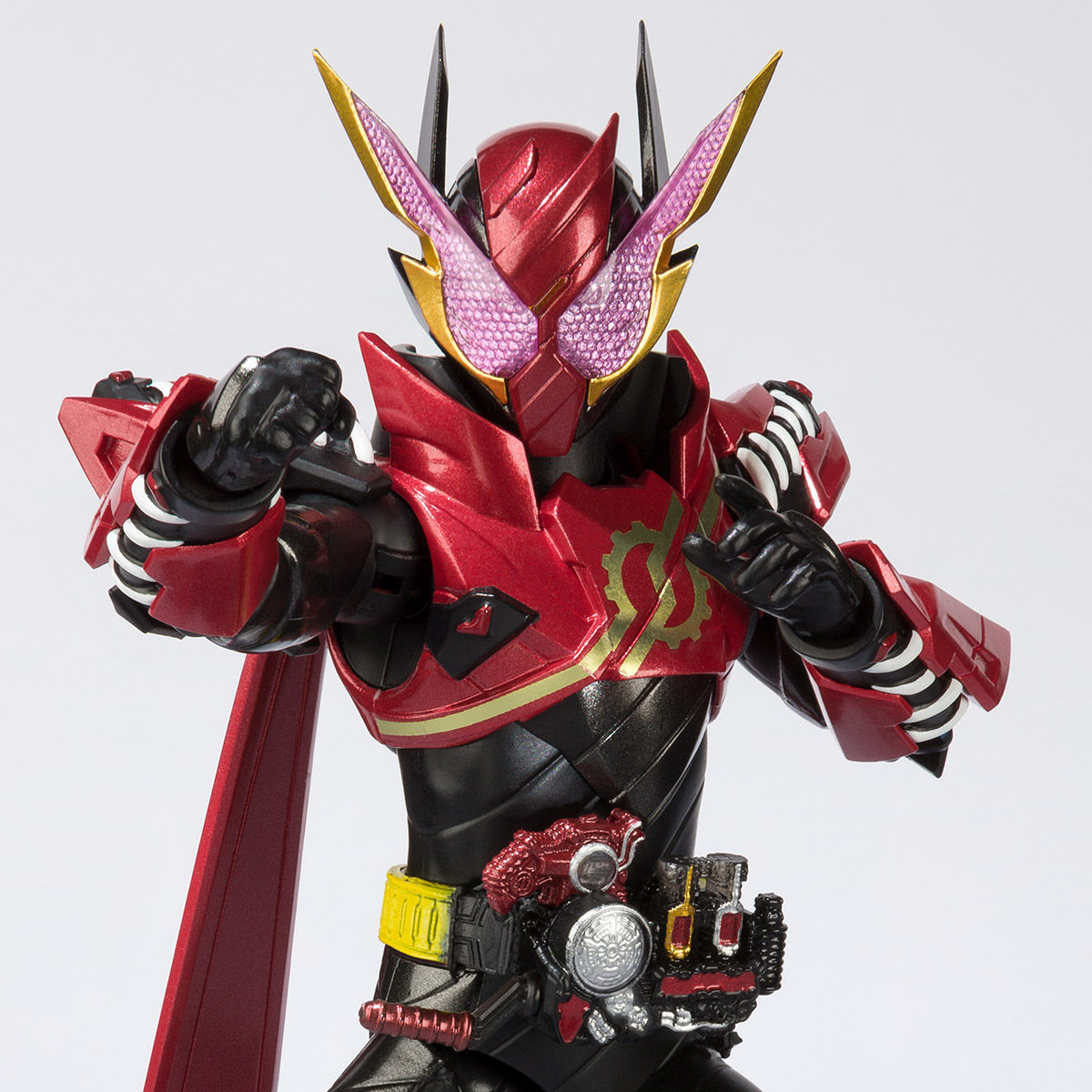 SH Figuarts Action Figure of Kamen Rider Build in Rabbit Rabbit Form