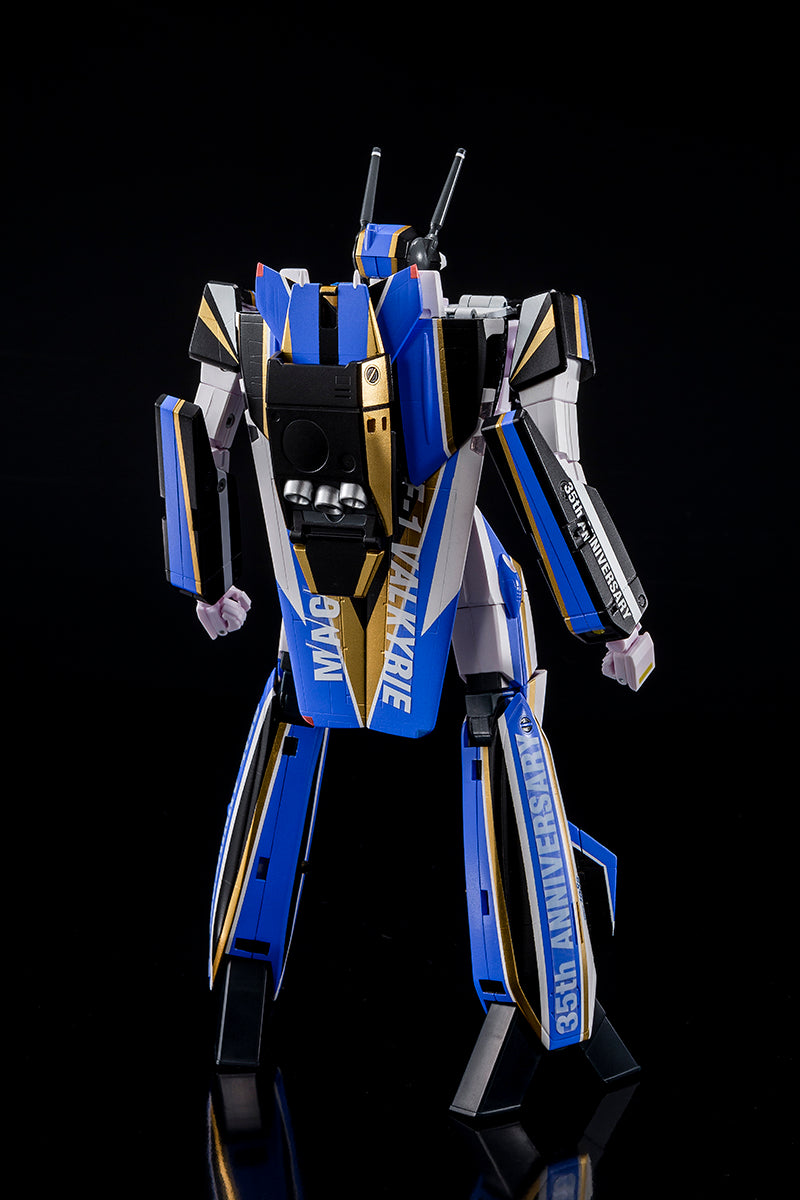Macross Arcadia 1/60 Scale Collectible Model of VF - 1J Valkyrie 35th Anniversary Special Edition