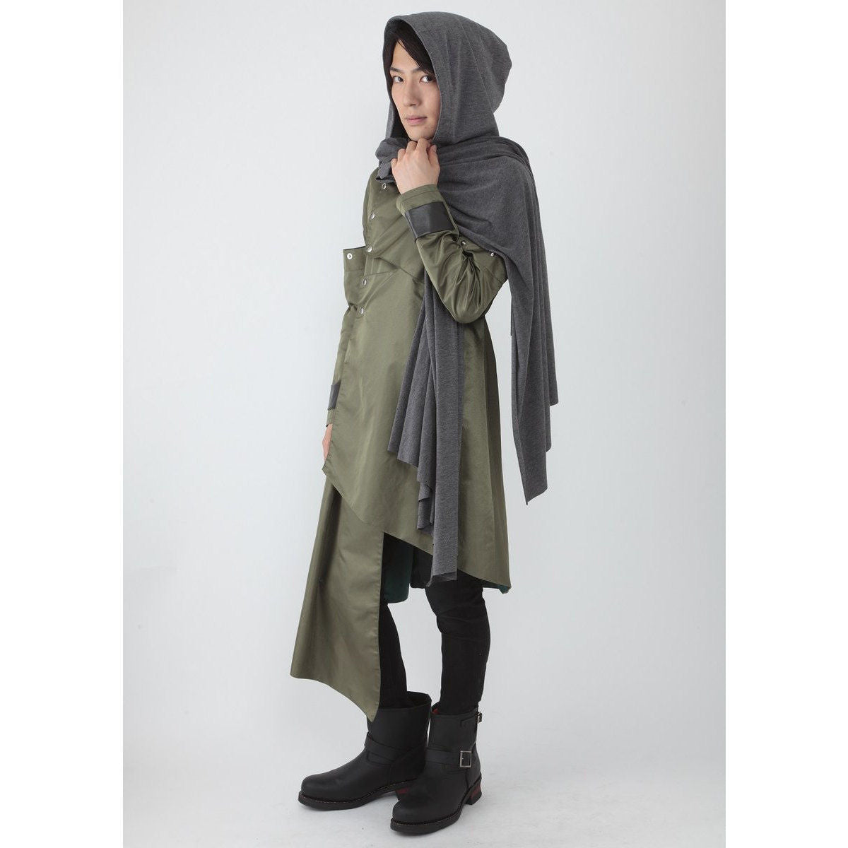 Woz Cosplay Set: Coat and Scarf in Japanese Sizes S, M, L