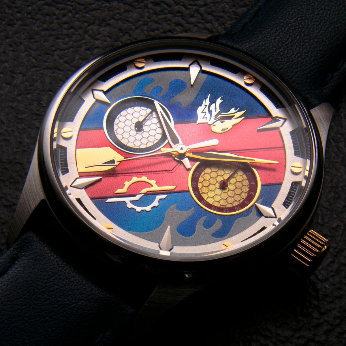 High - Quality Kamen Rider Cross - Z Build Stylish Wristwatch