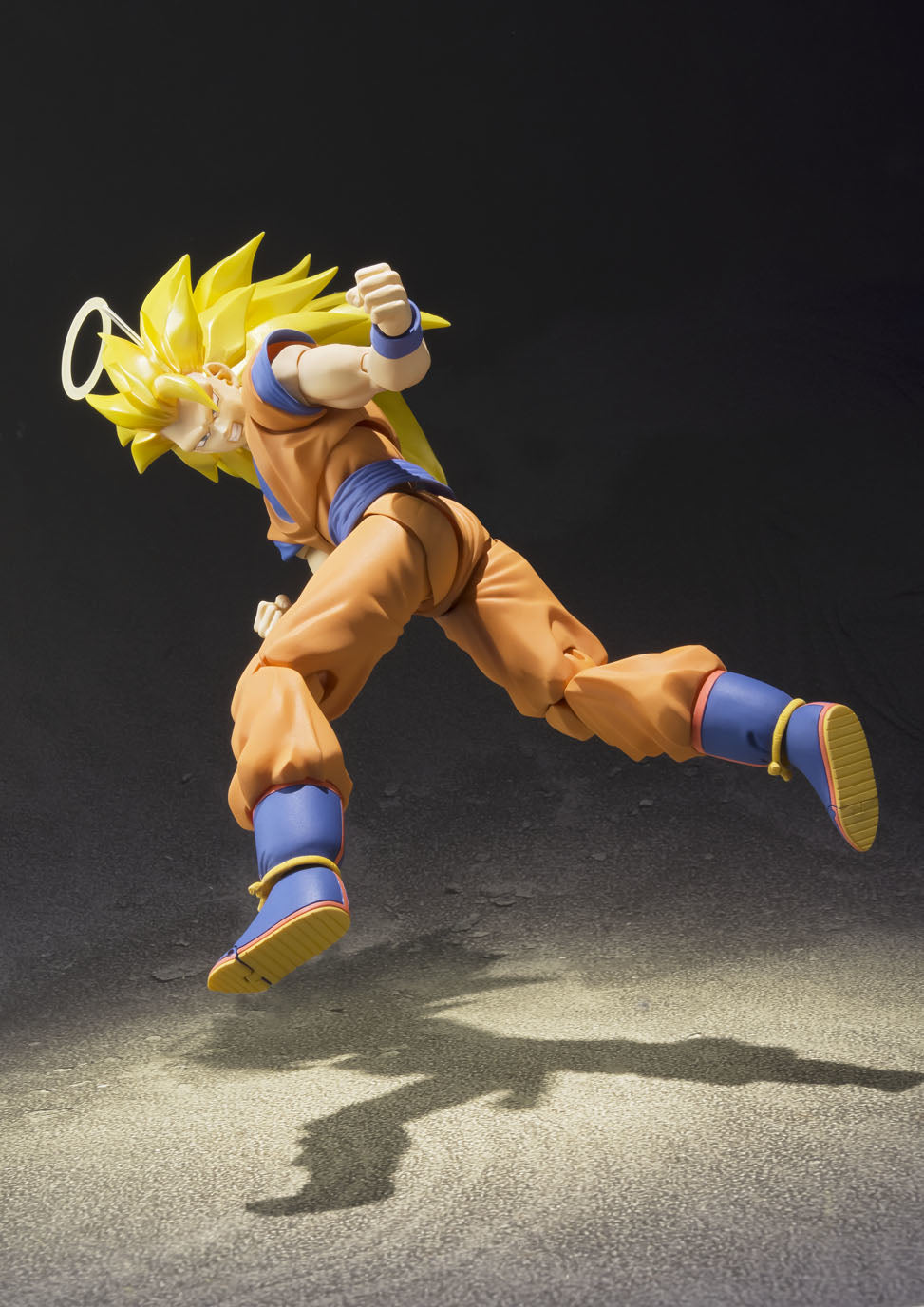 SH Figuarts Newly Sculpted Super Saiyan 3 Son Goku with Many Features