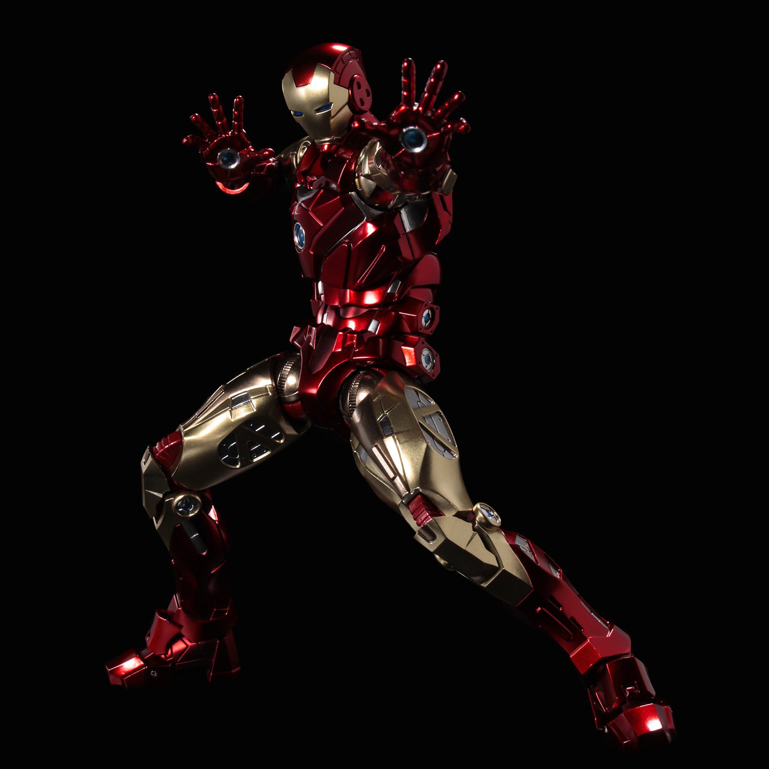Sentinel's New Fighting Armor: Iconic 6 - Inch Marvel Iron Man Figure