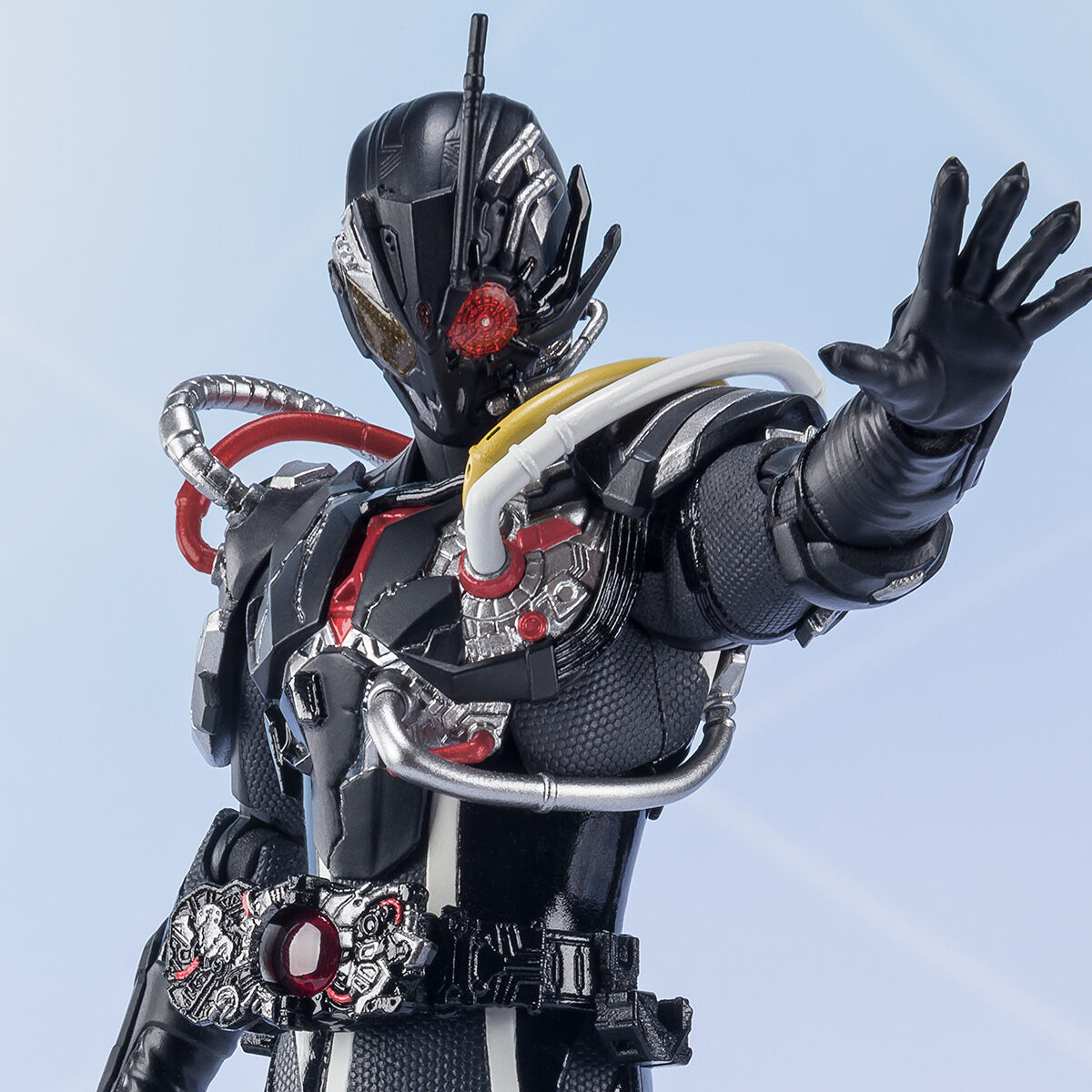 SH Figuarts High - Quality Kamen Rider Ark Zero with Weapon & Effects Set