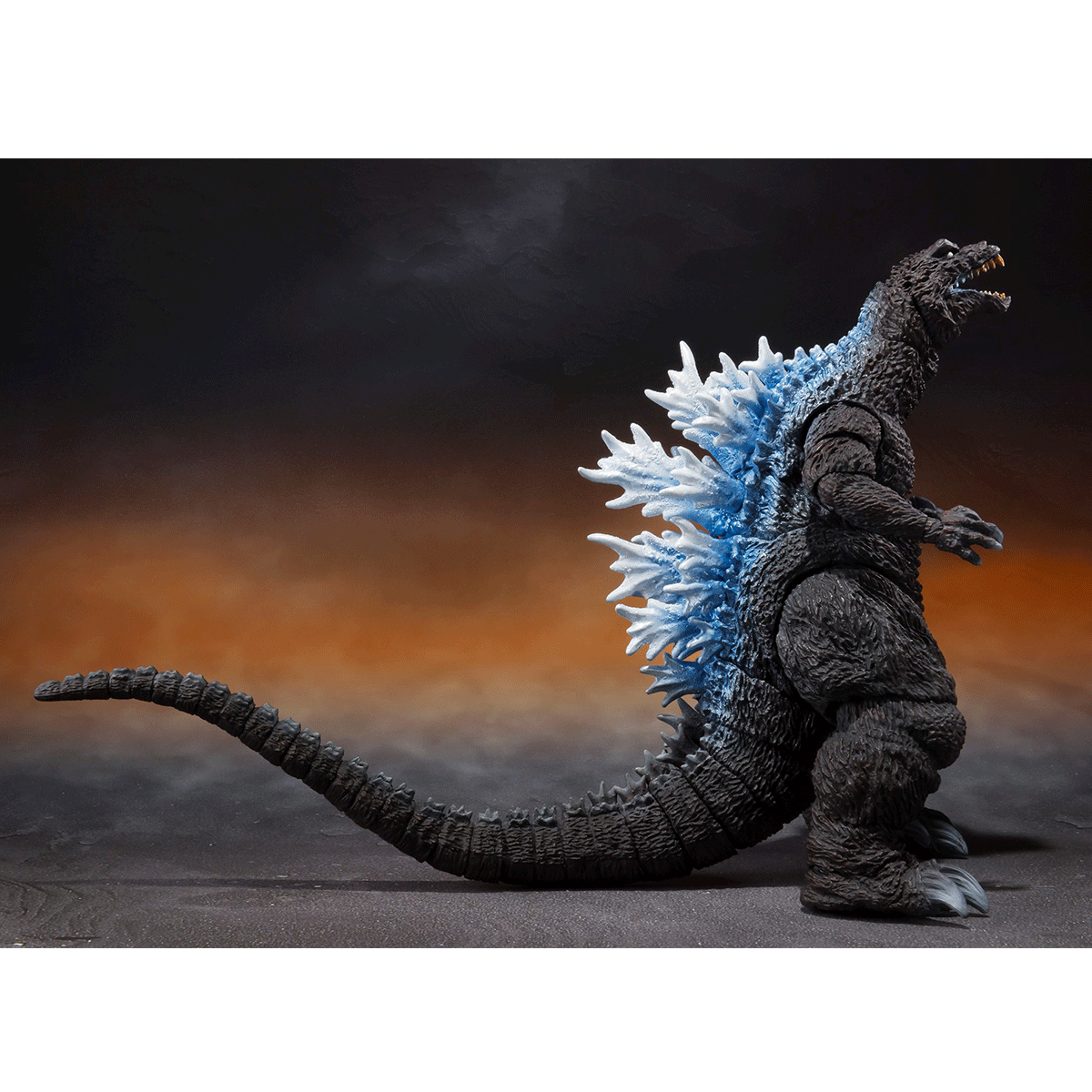 SH Monsterarts Collectible Godzilla Figurine - 2001 Heat Ray Version