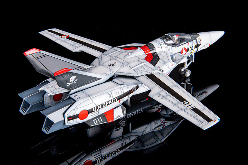 Macross PLAMAX 1/72 Scale VF-1A/S Fighter Valkyrie Plastic Model Kit Inspired by Ichijyo Hikaru's Fighter