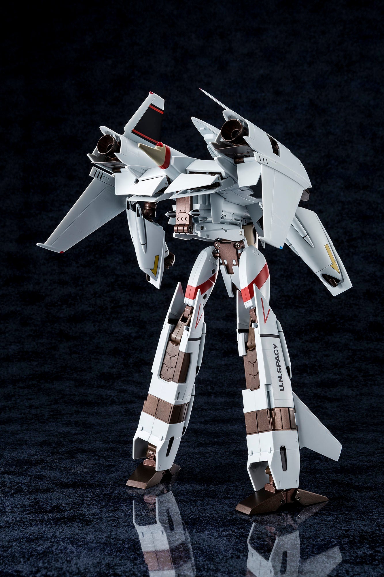 1/60 Scale Macross Arcadia VF - 4A Lightning III Ichijyo Hikaru Fully Transformable Model