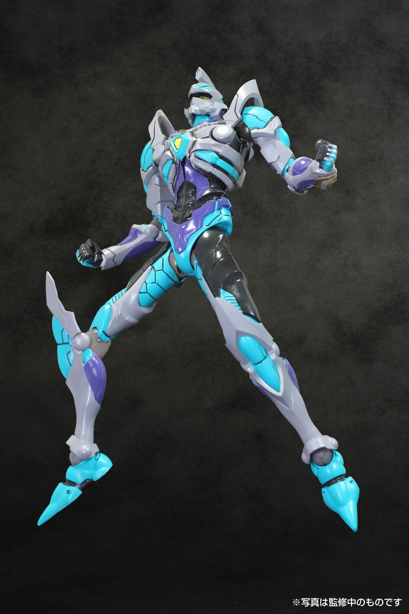 Heroic Action Collectible Figure - Gridman SSSS Initial Fighter Version for Anime Enthusiasts