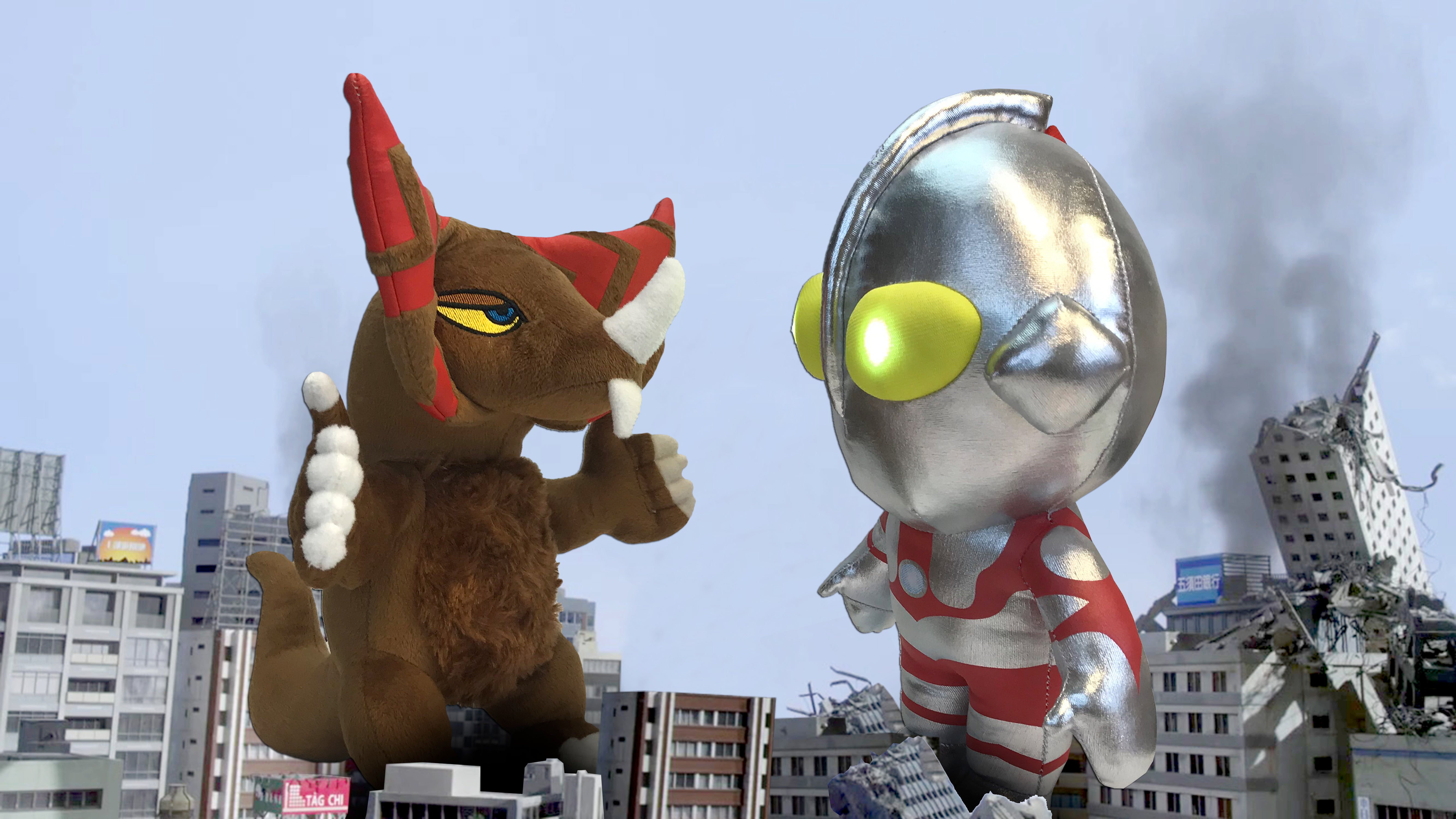 10 - inch High - quality Factory Entertainment Ultraman Plush with Light - up Eyes
