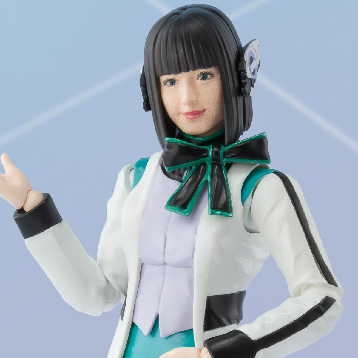 SH Figuarts Izu - Collectible Figure with Accessories