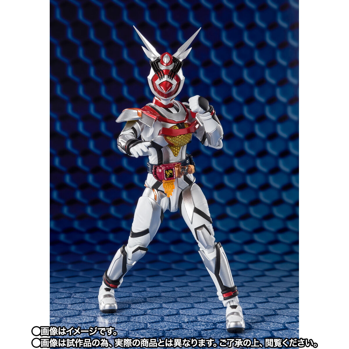 SH Figuarts Action Figure - Kamen Rider Aguilera in Queen Bee Genome Costume