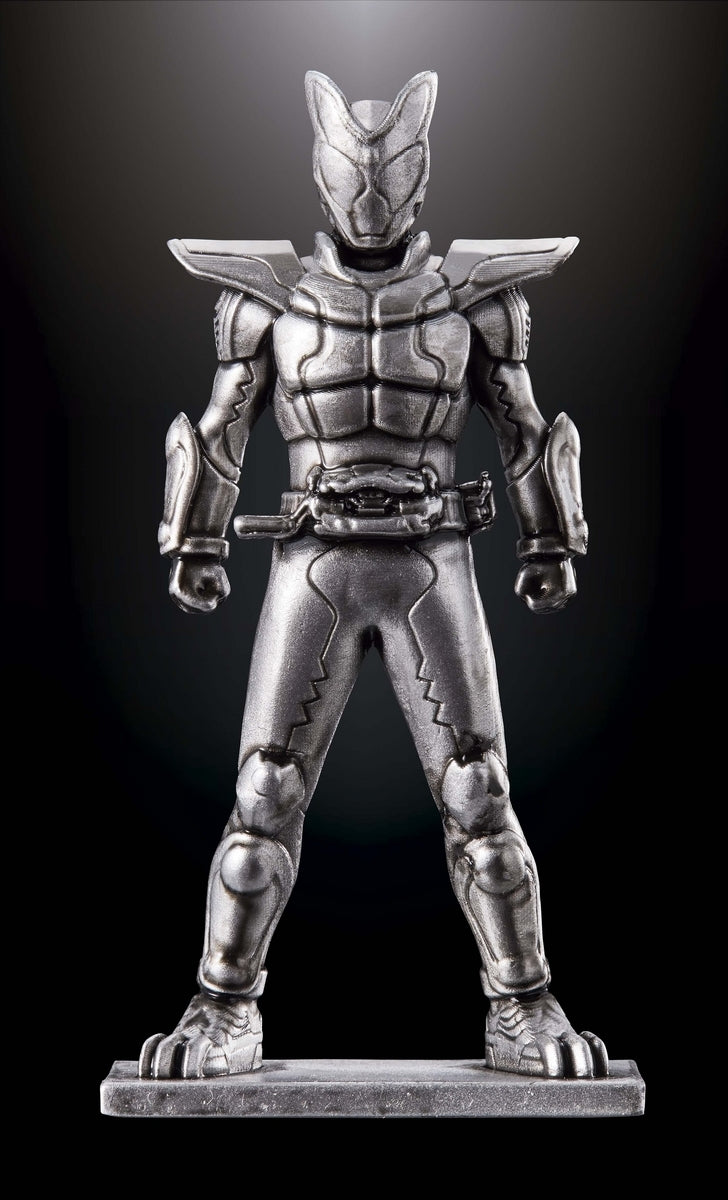 Kamen Rider Gavv Character Figurine and Candy Set 01 - Collectible Toy with Chocolates