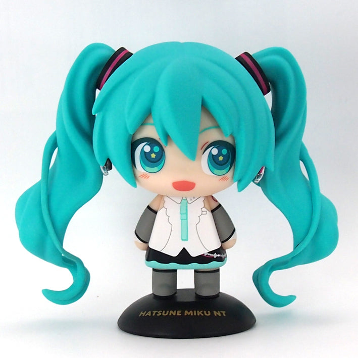 Preorder: Adorable Hatsune Miku NT Yurayura Wobbling Head Figure