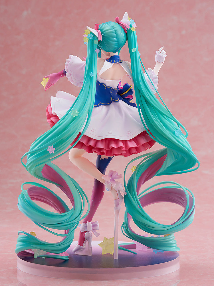 Preorder Hatsune Miku: Rosuuri Ver. 1/7 Scale Figure from Creators Collection
