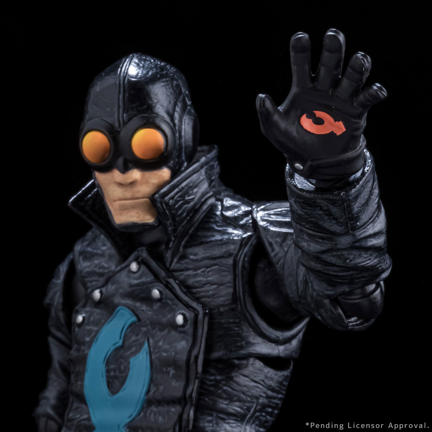 1/12 Scale Collectible Action Figure of Hellboy's Lobster Johnson, a Legendary Superhero from Mike Mignola's Work