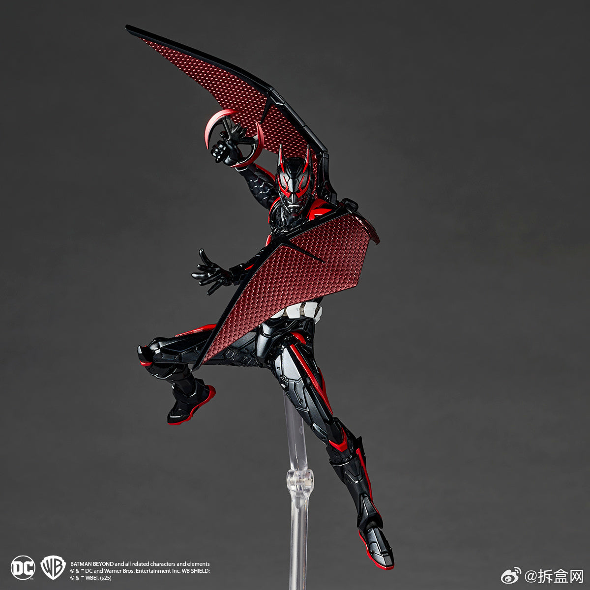 Pre - order: Revoltech Yamaguchi Futuristic Batman Beyond Action Figure